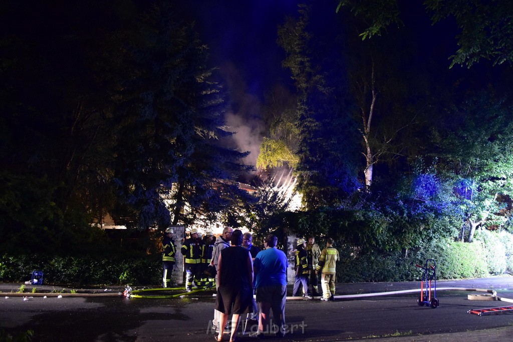 Grossfeuer Einfamilienhaus Siegburg Muehlengrabenstr P0533.JPG - Miklos Laubert